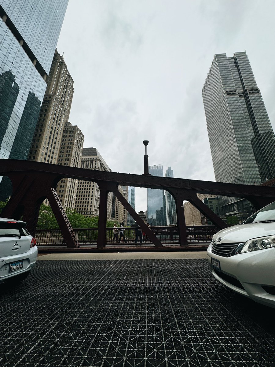 vintvgxx's tweet photo. The Chi. https://t.co/VW3VHg1MW5