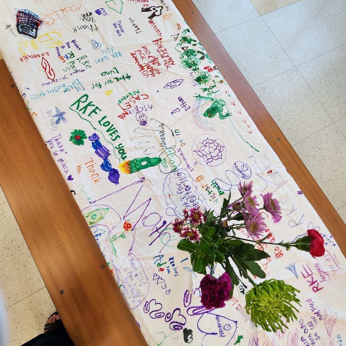 RollingKnollsES's tweet photo. We had a great time celebrating our wonderful volunteers today! Our Rockets designed the decor and made sure volunteers felt appreciated! 
#RKEHasTheBestVolunteers 
#BelongGrowSucceed https://t.co/65tOcnnL6o