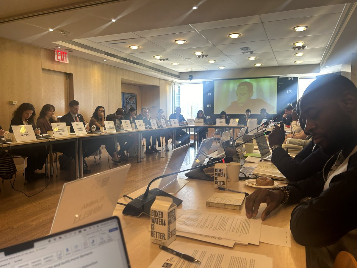Charlie Hunt (@charliekwame) on Twitter photo First up, <a href="/ipinst/">Intl Peace Institute</a> workshop on the New Agenda for Peace and future of <a href="/UN/">United Nations</a> & <a href="/_AfricanUnion/">African Union</a> #PeaceOperations
#NA4P First up, <a href="/ipinst/">Intl Peace Institute</a> workshop on the New Agenda for Peace and future of <a href="/UN/">United Nations</a> & <a href="/_AfricanUnion/">African Union</a> #PeaceOperations
#NA4P