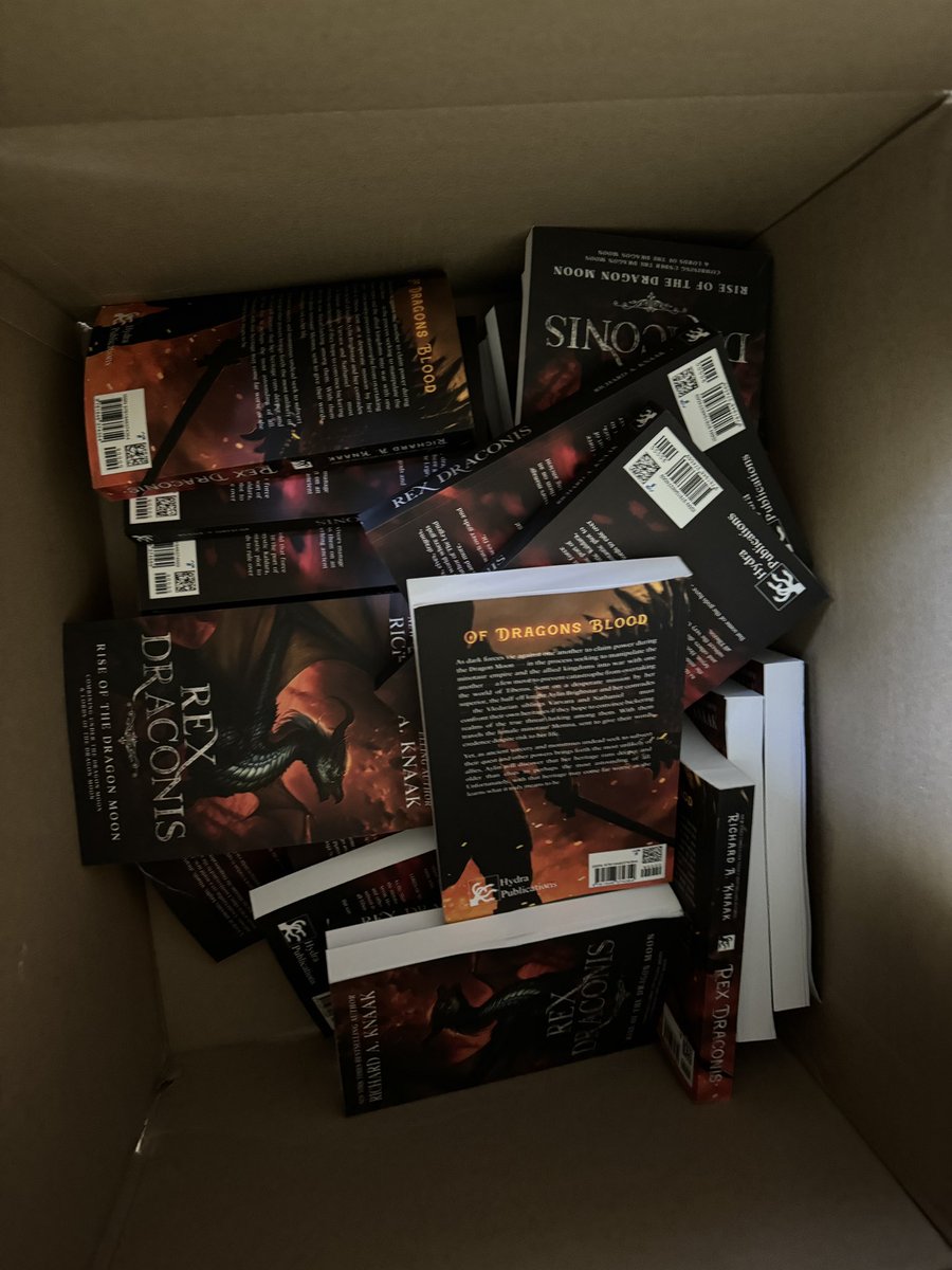 HydraPress's tweet photo. Dear @amazon @AmazonKDP this is a terrible way to ship books to a small press or author.  Several books were damaged.  #Amazon #KDP #Smallpress #authorlife https://t.co/eutHZgYBRp