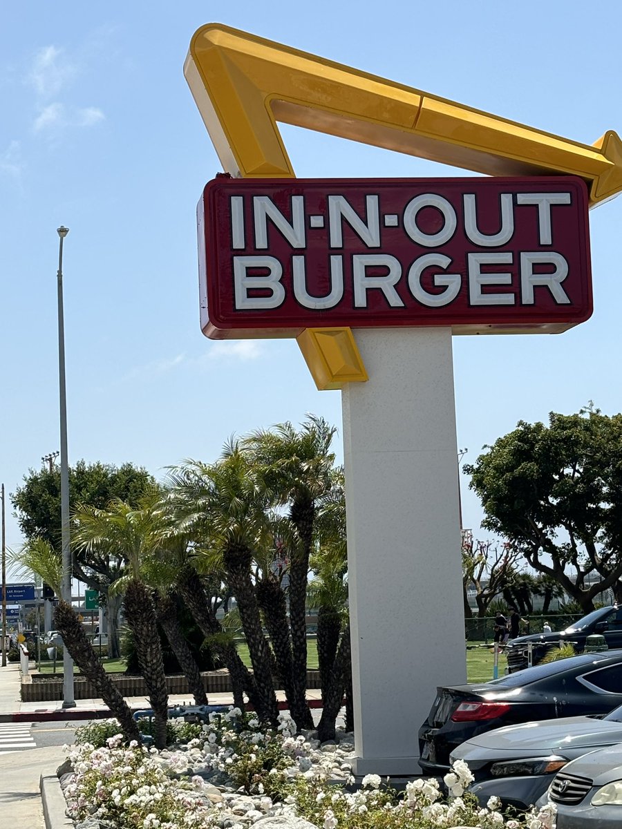 CaffeinatedHeb's tweet image. Double Double