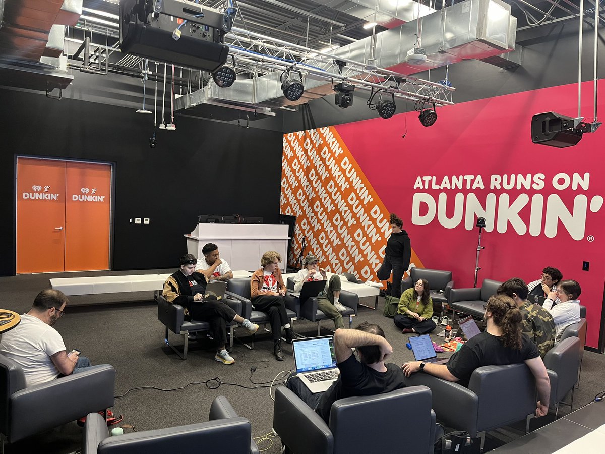 iheartpodunion's tweet photo. Past 9:30 in Atlanta and we’re still at it https://t.co/L5hQt7SagZ