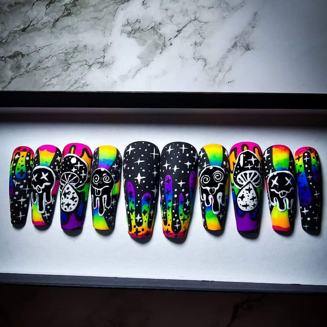 DeadGirlClaws tweet media