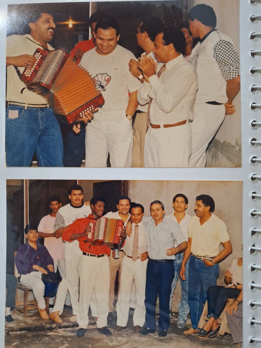 tobypumarejo's tweet photo. Tendría yo como 6 años (al igual no tenía edad pa es parranda)
Beto murgas #museodelacordeonvalledupar
#mipapa
@PeterManjarres en la caja
#Josecalixtoquintero
#señordeltoro
#omargeles
Entre otros y entre ellos no aparece en ese retrato mi hermano @FedorPumarejoM https://t.co/RYJxCKWZch