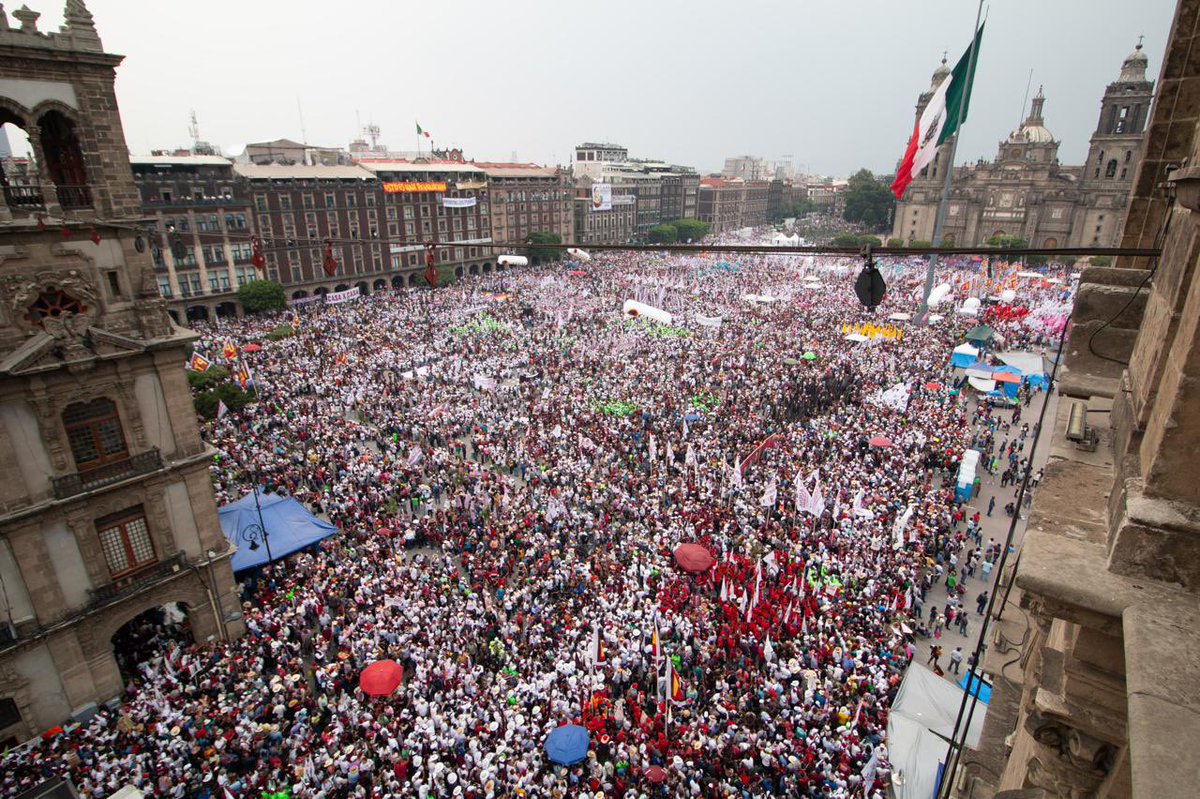 perezricart's tweet photo. A mi juicio, este es el párrafo más importante del discurso de @Claudiashein hoy en el Zócalo: 

“Concebimos un México plural, diverso, y democrático. Sabemos que el disenso forma parte de la democracia y que, aunque la mayoría del pueblo respalda nuestro proyecto, nuestro deber es y será siempre velar por cada una y cada uno de los mexicanos, sin distingos. Por lo mismo, estoy segura que, aunque muchas mexicanas y mexicanos no coincidan plenamente con nuestro proyecto o tengan preferencias por otras fuerzas políticas, todas y todos los mexicanos habremos siempre de caminar en paz y en armonía, sin discriminación."