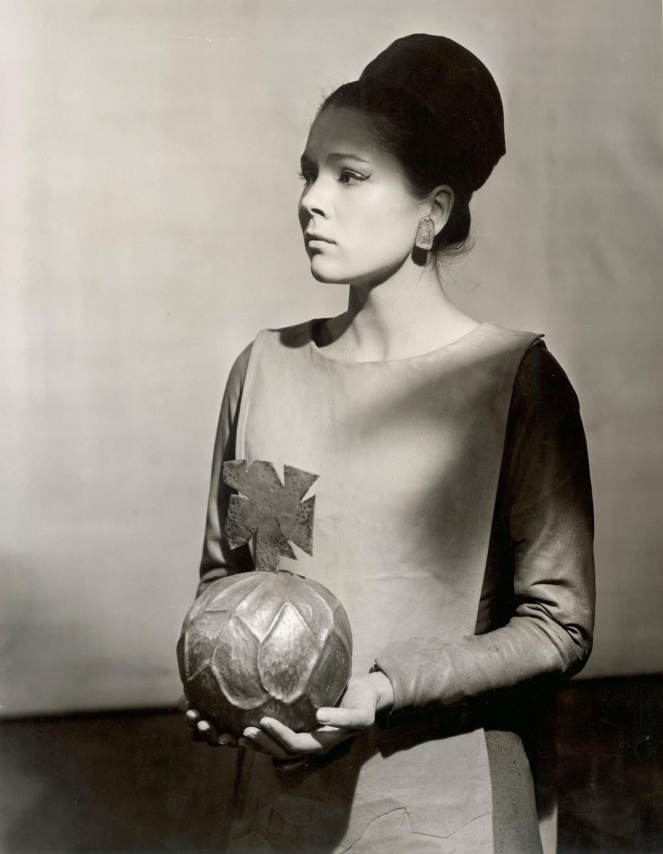 Diana Rigg as Cordelia in 'King Lear', 1962. Photo by Angus McBean.