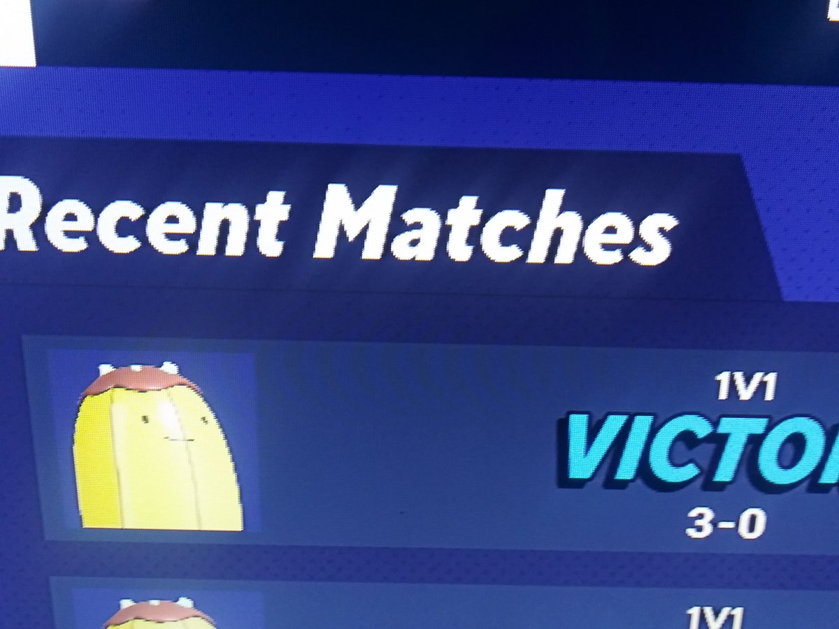 KakyoinDBD's tweet image. Imagine getting 3-0 by a fucking banana #Multiv