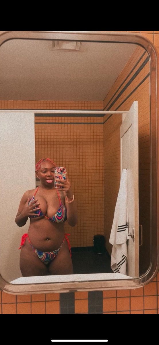 Madame Backwood tweet media