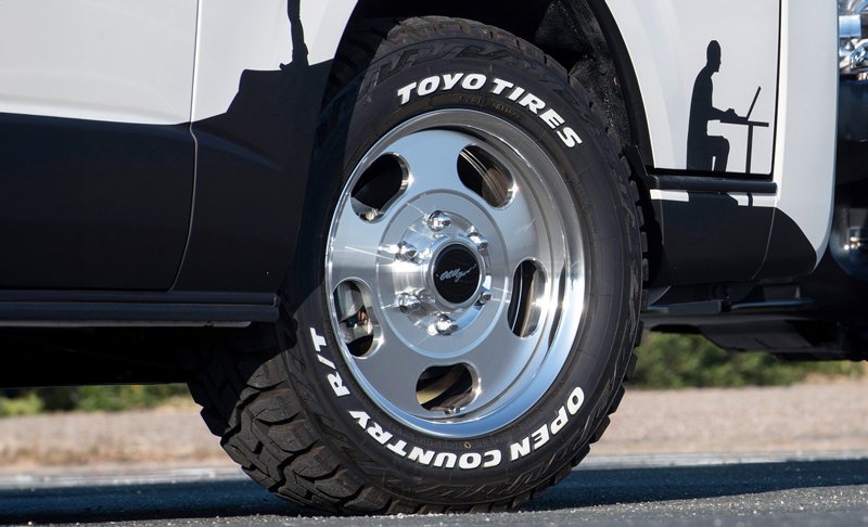 オフロードを楽しむユーザーに最適！TOYO TIRES「OPEN COUNTRY R/T」- Web OGUshow
ogushow.jp/blog/?p=20712
200系ハイエース、キャラバン専用のオグショーオリジナルホイール「Frontline SFW Ⅲ OGUshow ver.」と、TOYO TIRESの3種類のタイヤを組み合わせたセット販売を開始しました。
#TOYOTIRES