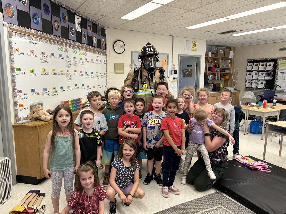 Thank you Firefighter Jay for coming into our class today and teaching us about fire safety! We loved learning about your role in our community! Any guesses on who might be under the helmet? ⛑️