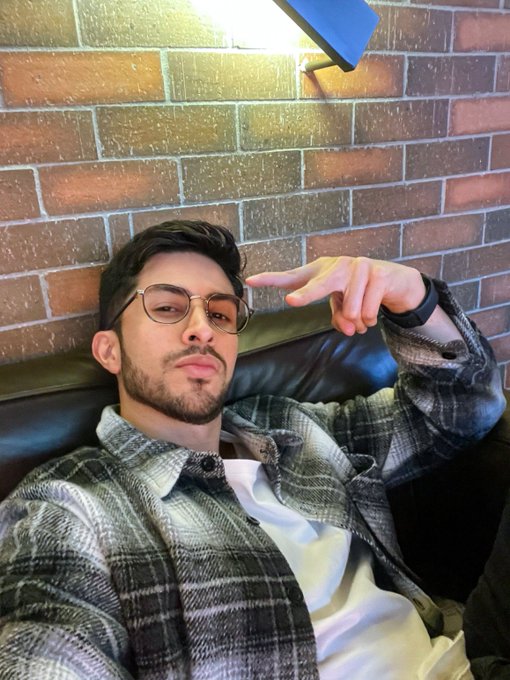 Breed me 💦😇 https://t.co/JXsB1ppVaD