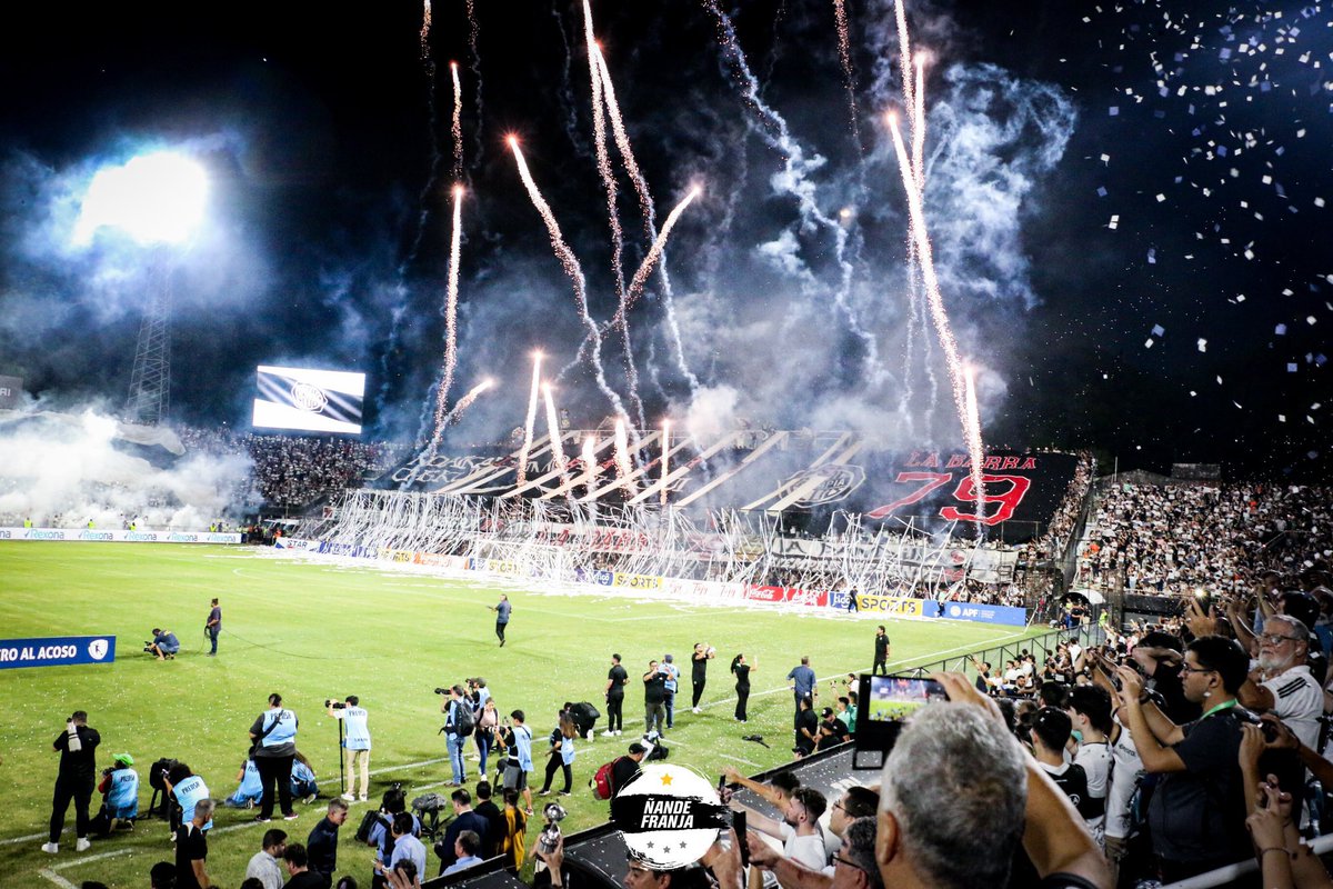 nandefranja's tweet photo. Tenemos la supercopa, la libertadores también.
Fuimos campeones del mundo todo por primera vez.
Anda a mirar tus vitrinas la copa vos no la tenes.
Porque no tenes los huevos que tiene el rey. 🎶 https://t.co/bjtX2NYDbv