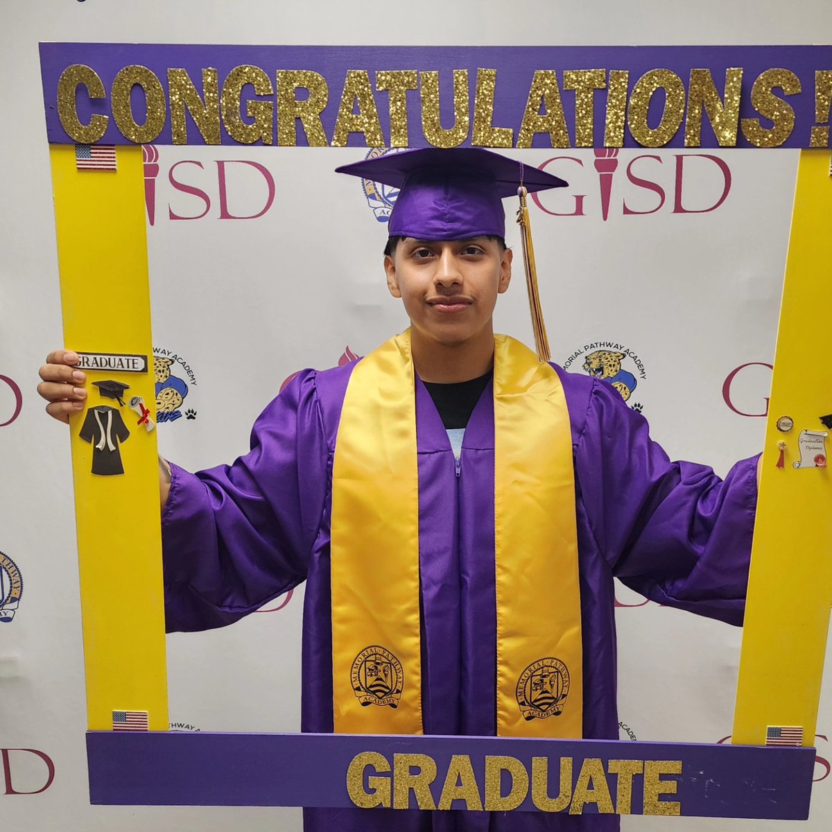 #MPAJAGS 
presents our proud graduate, Alexis Rafael Anacleto. We are so proud of you. Keep being a role model in your community, your family & at MPA #LIVEYOURDREAMS #GRADUATE