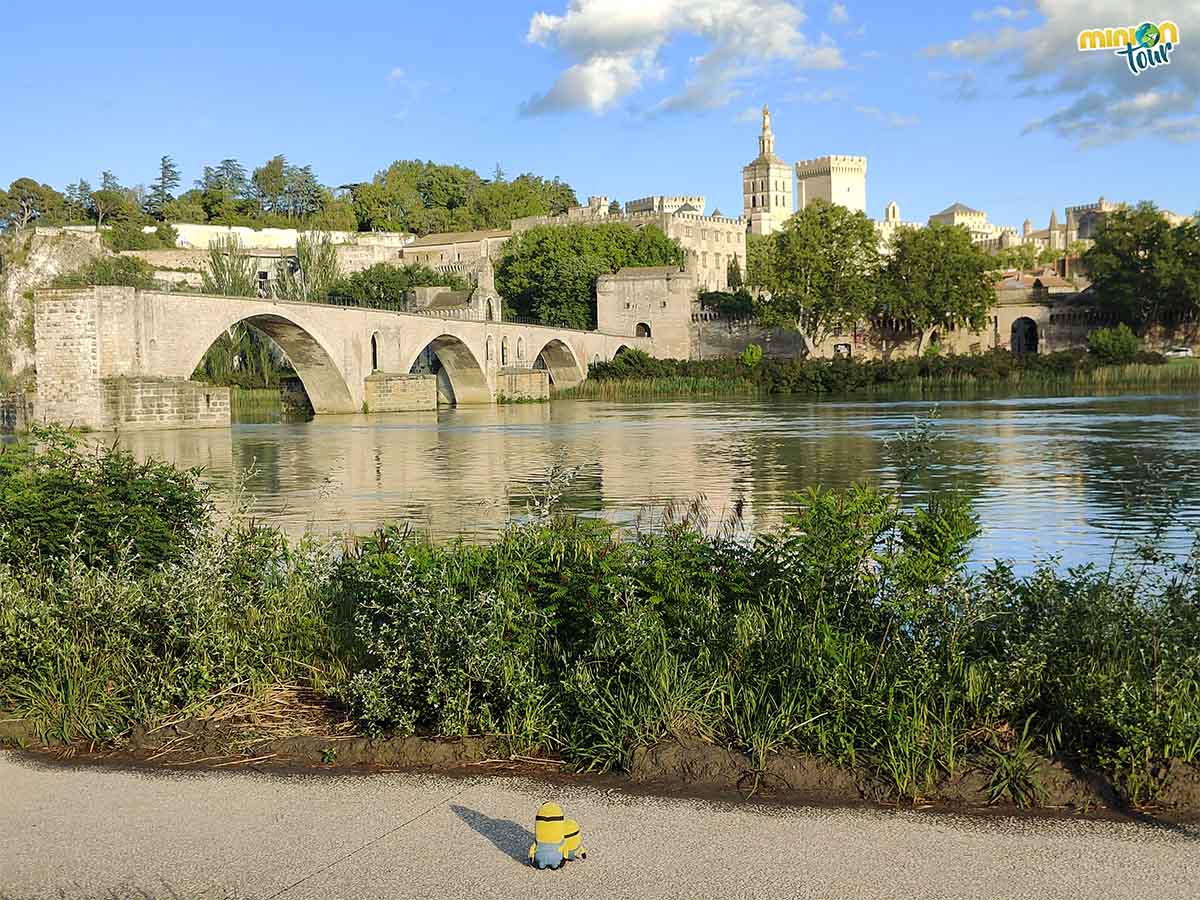 🆕 post! ¿Sabes cuál es la Ciudad de los Papas? 🙄 ¡#Avignon! 🏰 Amurallada, con un puente muy curioso, un palacio impresionante y llena de museos 🏛️. ¿Necesitas más motivos para conocerla? 😜 👉 bit.ly/QueVerAvignon @galiciatb @MadridTB @SpainTravelB @ExploreFranceES @RenfeP