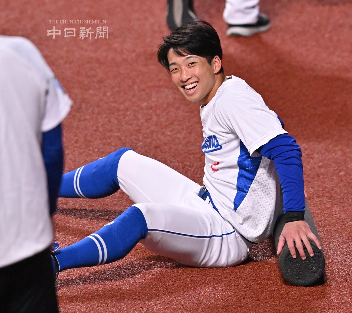 【ドラゴンズ】
明るい表情でウオーミングアップする田中幹也選手
#ドラゴンズ #中日新聞 #中日スポーツ