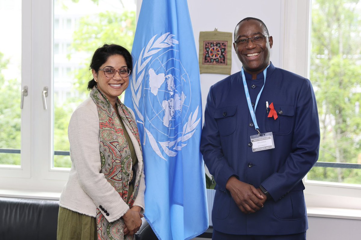 Mozambique🇲🇿 made solid gains in reducing the spread of HIV & advancing efforts to close treatment gaps, accelerate prevention and sustain these gains. @AchrekarAngeli met with Minister Armindo Tiago, reaffirming our support to help the country #endAIDS as a public health threat.