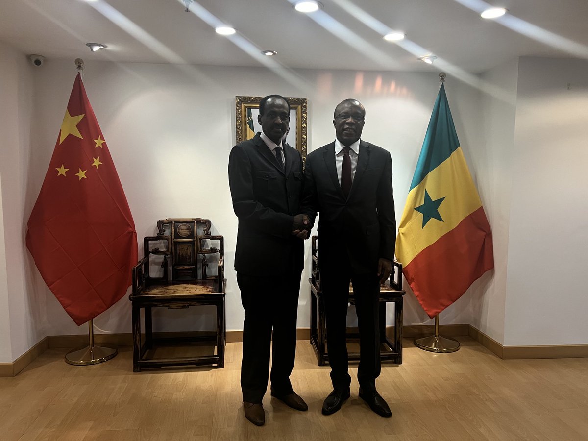 Excellent exchange ⁦⁦@SyllaSori⁩ Amb of Senegal to China and African co-chair of FOCAC. Discussed about INBAR, Bamboo and rattan, INBAR strategy, BASP and how INBAR and its contribution be included in the upcoming FOCAC outcome.Thanked Senegal for its support to INBAR.