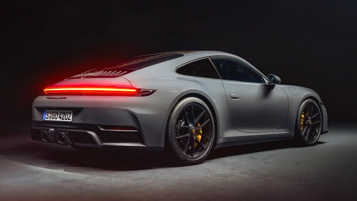 Introducing the new Porsche 911 (992.2)…