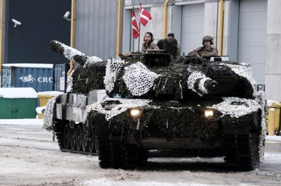 Ik hoop dat de historische bewoners van Friesland straks niet bij me voor de deur staan met tanks en bulldozers om hun grond op te eisen. Heb ik hier straks allemaal Denen voor de deur. Geen wonder dat ze Palestina niet willen erkennen, ze hebben zelf nog iets binnen te halen.