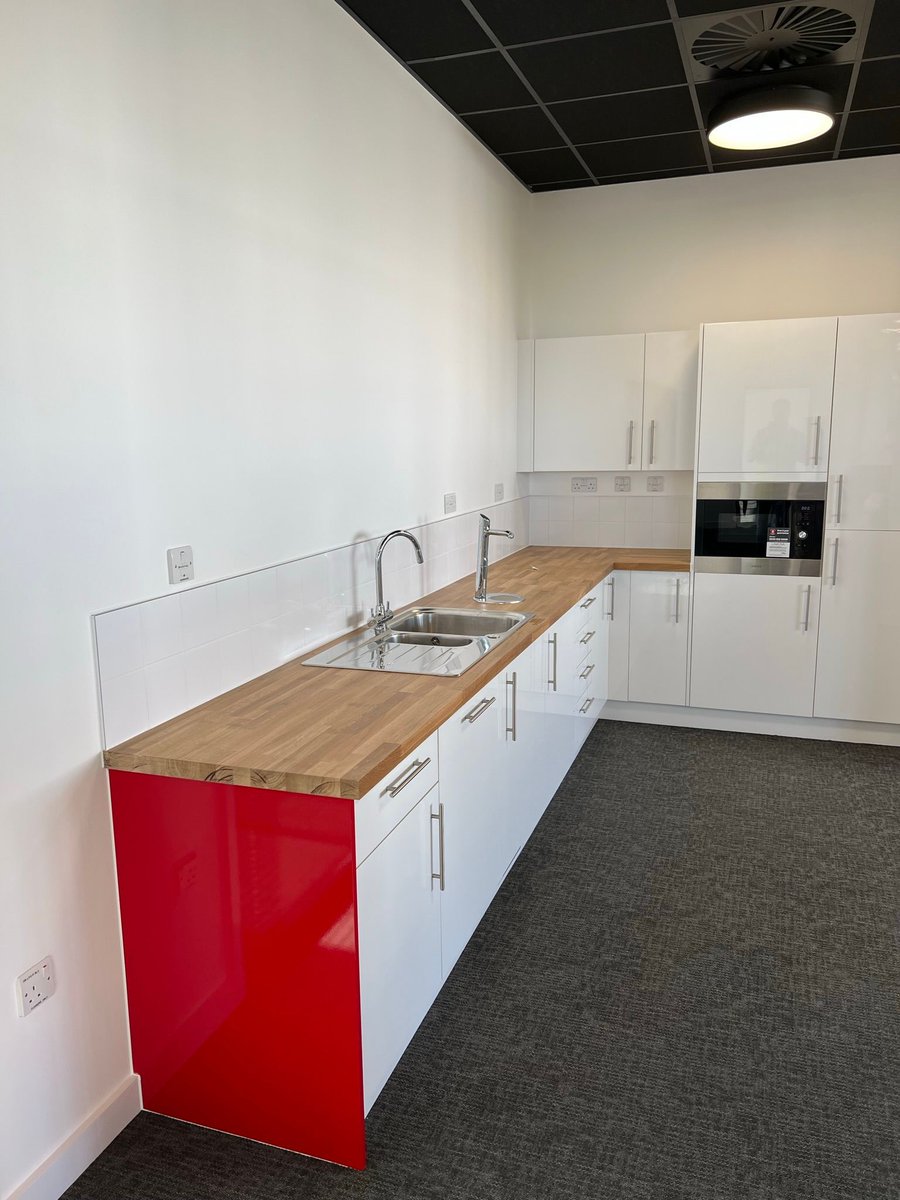 UMC_Architects's tweet image. This week’s Throwback Thursday is taken from our office portfolio with a new build facility for Zwick Roell at Worcester Six Business Park. UMC Architects were appointed by @stofordltd and novated to @bennimangroup who were the Main Contractor.