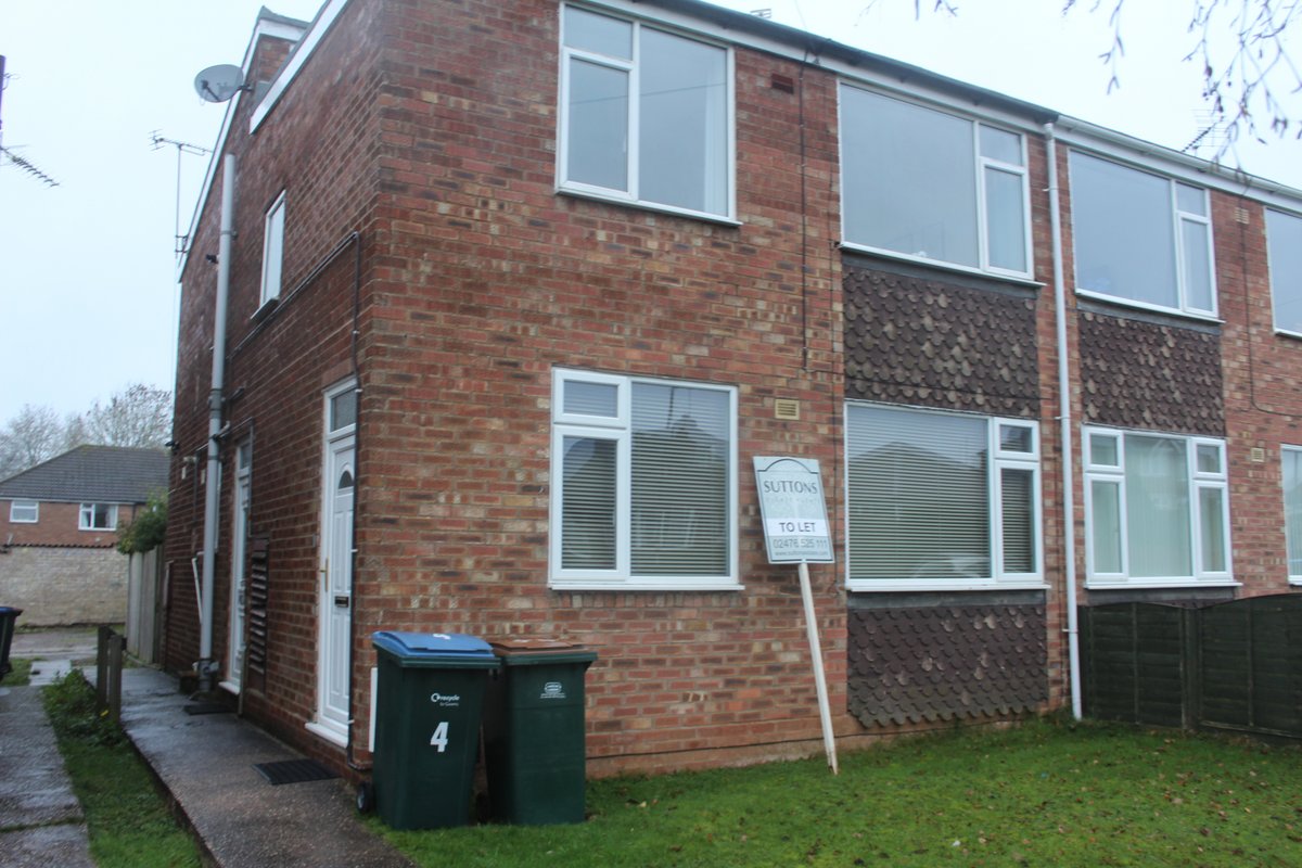 2 Bedroom Ground Maisonette £895 pcm
suttons.globalnoticeboard.com/notice.php?q=8…