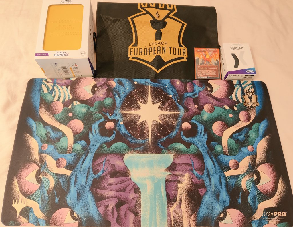 🎁 CELEBRACIÓN 4K 🎁

🚀 Estamos muy cerca de 4k por aquí y lo celebramos sorteando: 

🔥Tapete y Bolsa-mochila Legacy Events+Valakut Promo+Fundas Cortex+Caja grande UG

📝Requisitos:

✅Follow
🔄RT
🗣️Menciona a 2 personas interesadas

🍀SUERTE!
🌍Envío Gratis!
⏰Ganador 05.06