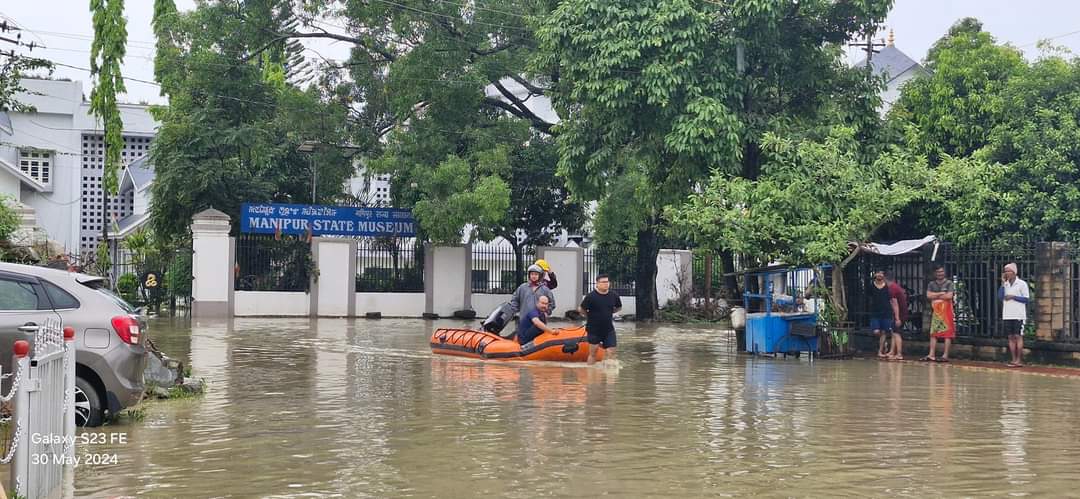 How many Indian leaders notice that Manipur is under water now? Is Manipur a part of India 🇮🇳? @narendramodi @RahulGandhi