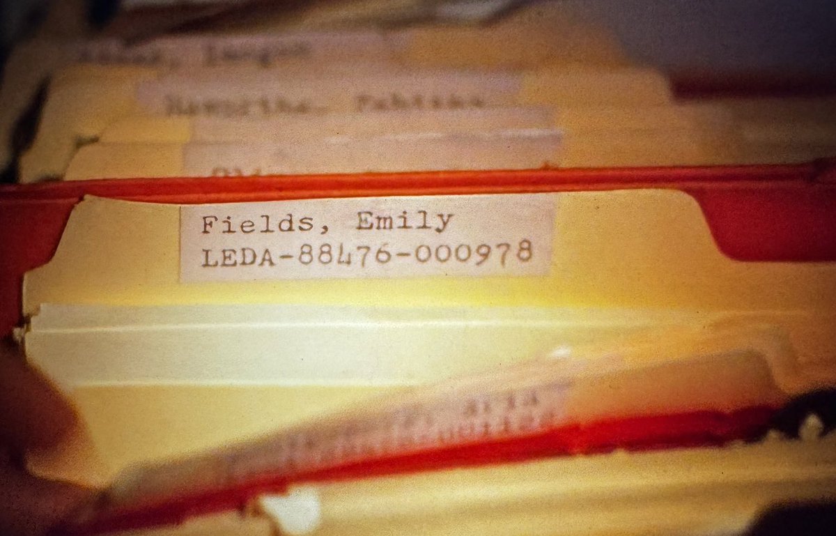 MY GIRLS! Did you catch this OG PLL Easter egg in Dr. Sullivan’s office? 🥹❤️ #PLLSummerSchool