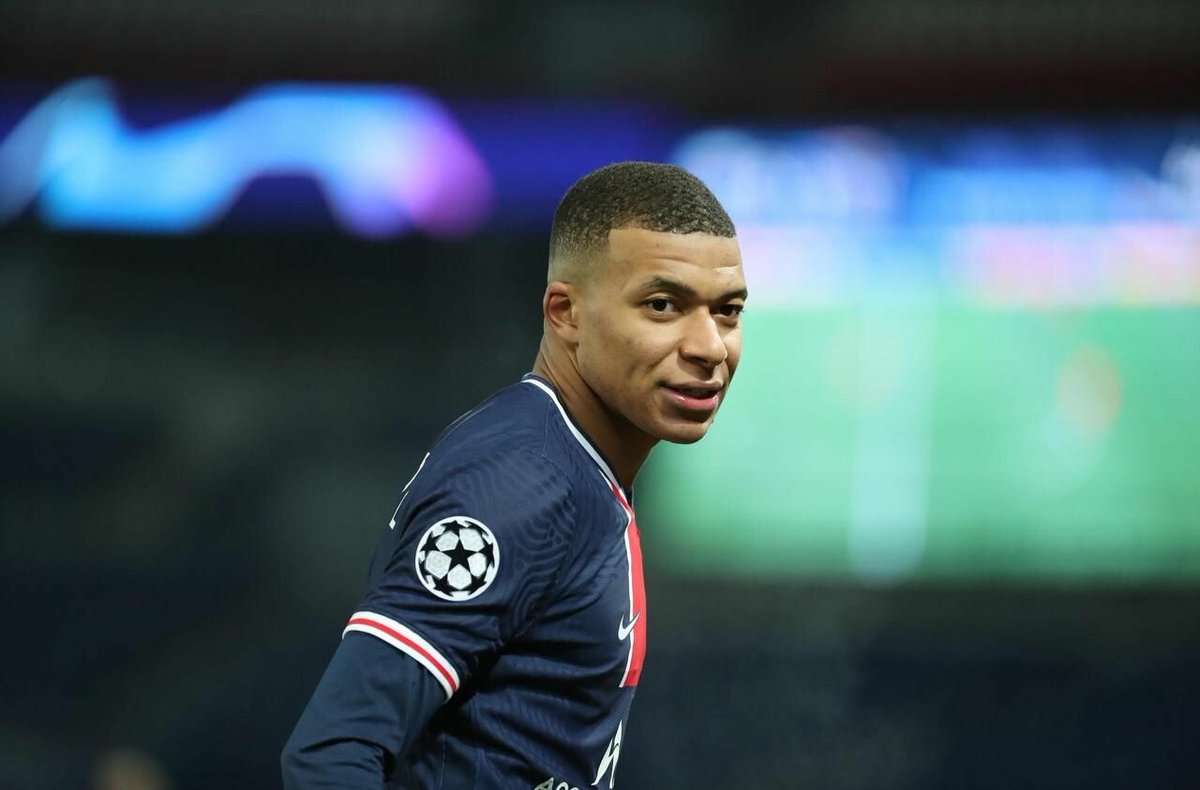 le_Parisien_PSG's tweet image. « Je ne souhaite à personne de vivre ça » : Kylian Mbappé explique pourquoi il a prolongé avec le PSG en 2022
➡️ l.leparisien.fr/L2cT