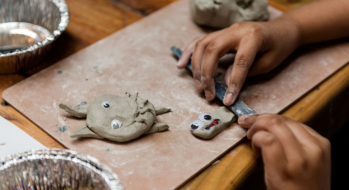 STARTS TODAY
30th MAY to 2nd June
Half Term Play with Clay – Self-Led
10am-3pm
£3 per Participant or free for Junior Explorer Members
Tickets: re-form.org/middleportpott…
Become a Junior Explorer: re-form.org/membership
#stokeontrent #stoke #staffordshire #kidsfun