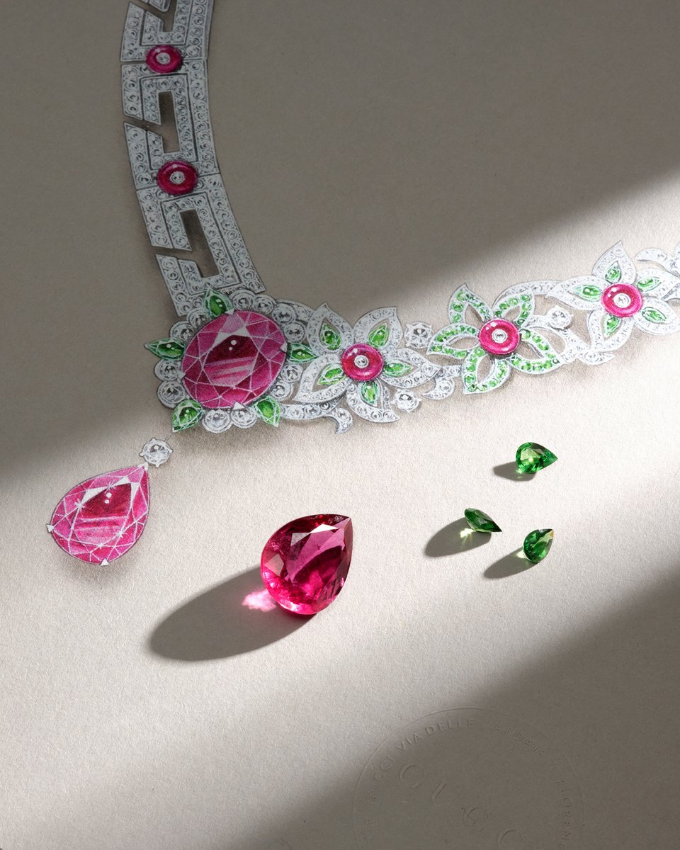gucci's tweet photo. The new #LabirintiGucci High Jewelry collection centers around three themes: symmetry and ordered beauty, geometric splendor, and blooming nature. Discover more https://t.co/VbhbiFQ6L2 #GucciHighJewelry #GucciMaestria https://t.co/2TUt8b2DoT