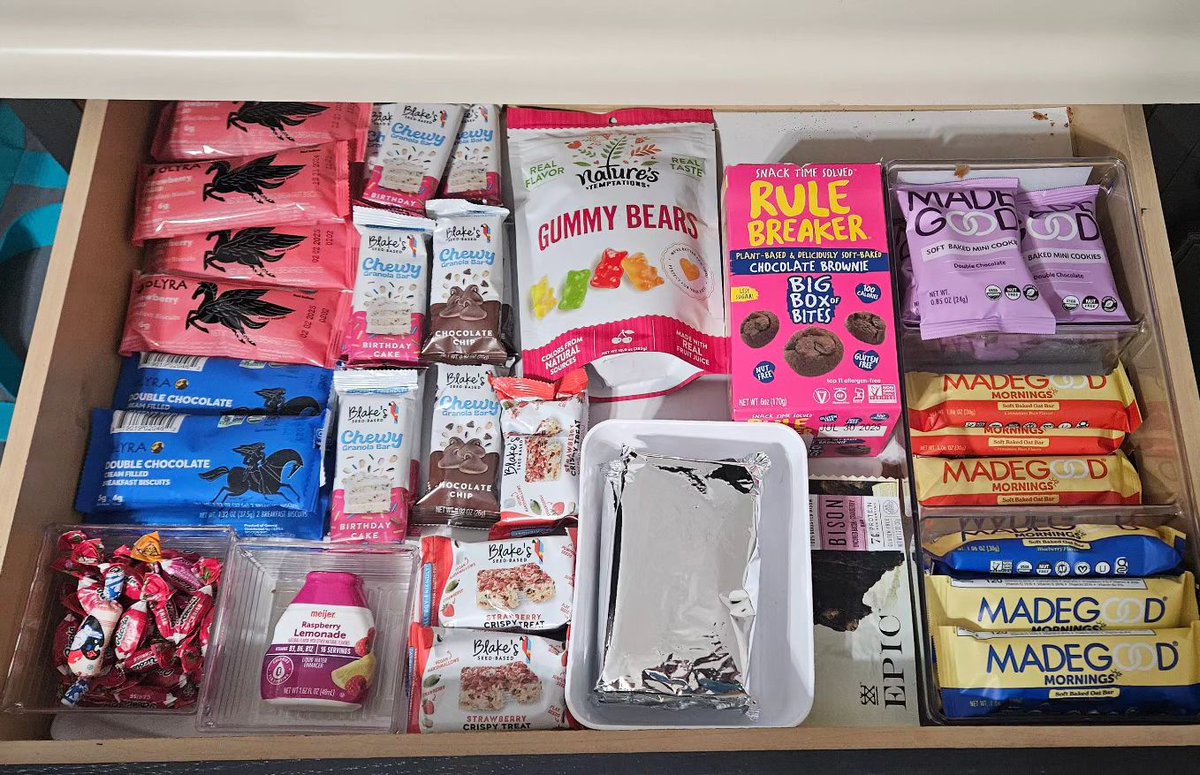 'Snack drawer resupply.'

We're obsessed.

Thanks for the ❤️ & 📷 @allergyfree.ky!

#snacktimesolved #bearulebreaker #foodallergies #snackdrawer #madegood #blakeseedbased #olyra #rulebreakersnacks @olyrafoods @blakesseedbased @madegoodfoods @rulebreakersnacks @epicbar