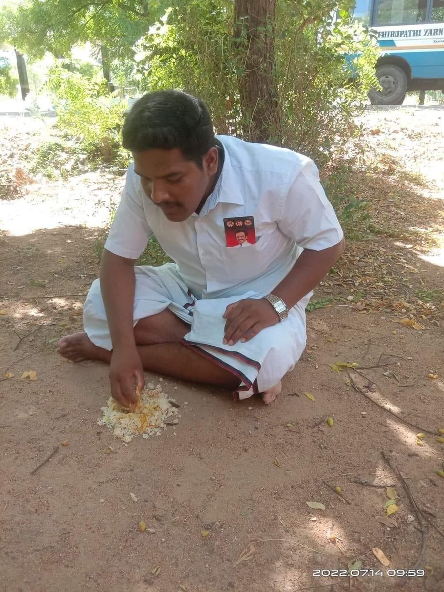 seemanthambi18's tweet image. #welcome_modi 😎