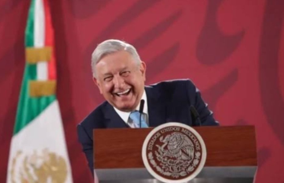 Este hombre padece d sus facultades mentales. Prefiere asesinen candidatos q actuar y detener a delincuentes. No se diga a narcos. A esos los cuida. La violencia política está desatada. Pobre México. @lopezobrador_ @Xochitl2024 @maxcortazarl @edelamadrid @kenialopezr @FGRMexico