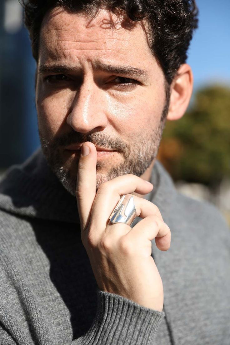 hmmm 15 minutes and #WoolyWednesday will be over going to lay down with #TomEllis trending still will he be trending when I get up tomorrow it will be the first thing I check goodnight with visions of handsome sweet Tom