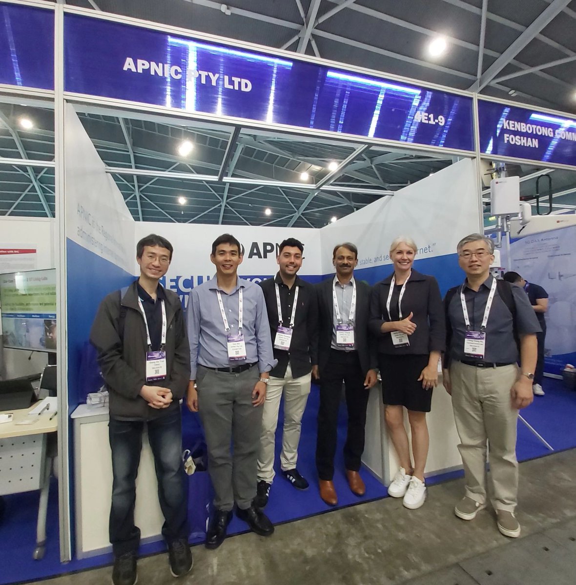 apnic's tweet photo. Congratulations to our first #CommunicAsia 2024 powerbank winner, Ching-Heng Ku! Meet the APNIC team at CommunicAsia 2024, share a photo from the booth on your socials (tagging @apnic), and you will go into the draw to win one of two remaining powerbanks: https://t.co/fcdUM1S0pn https://t.co/KDaZYPw8uX