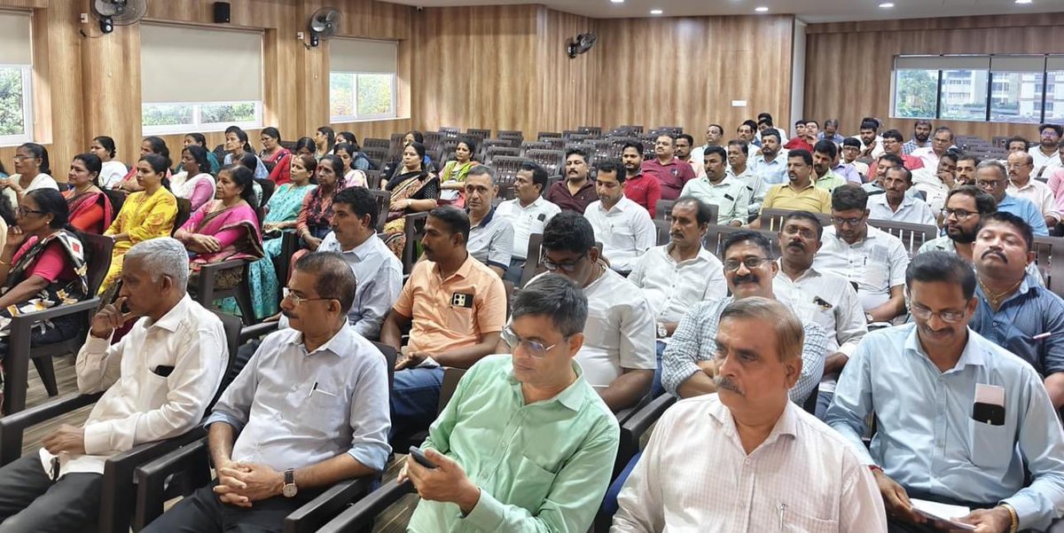 Addressed the meeting of BJP Mangaluru City South Mandal held as part of Karnataka Vidhan Parishad's Southwest Graduate and Teacher Constituency Elections last evening. @BjpMangaluru