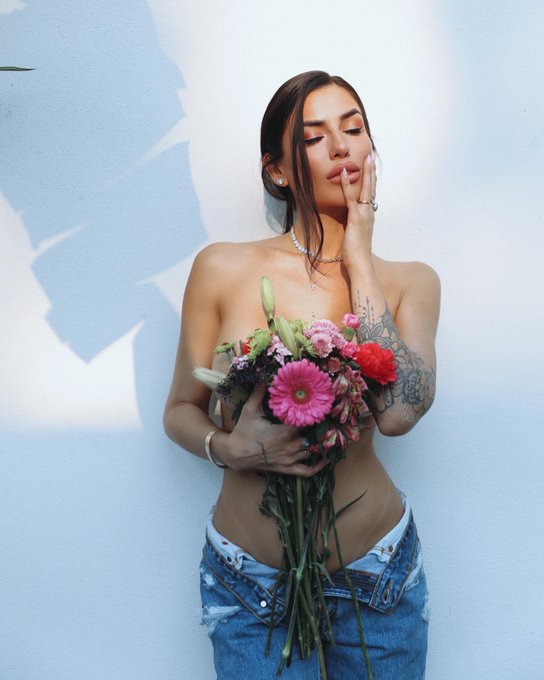 Only from the heart you can touch the sky https://t.co/YVWn67CrYX<a href="/tag/throwback"class="tags"><span>#throwback</span></a>