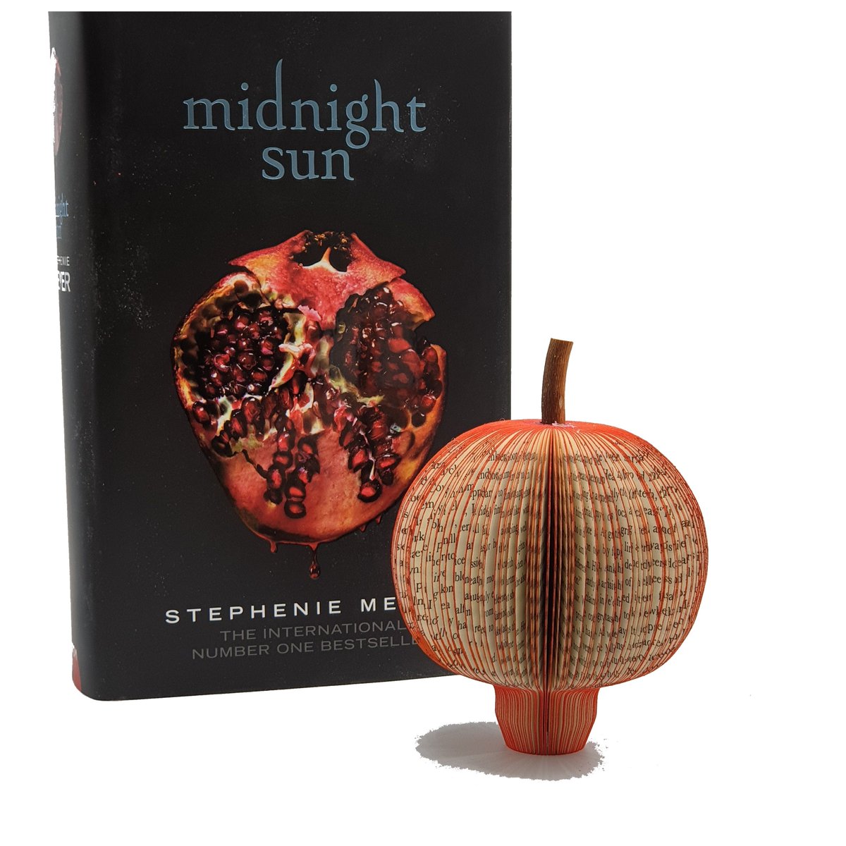 Midnight Sun Pomegranate Book Gift creatoncrafts.com/products/perso… #mhhsbd #Shopify #CreatonCrafts #3dPaperSculpture
