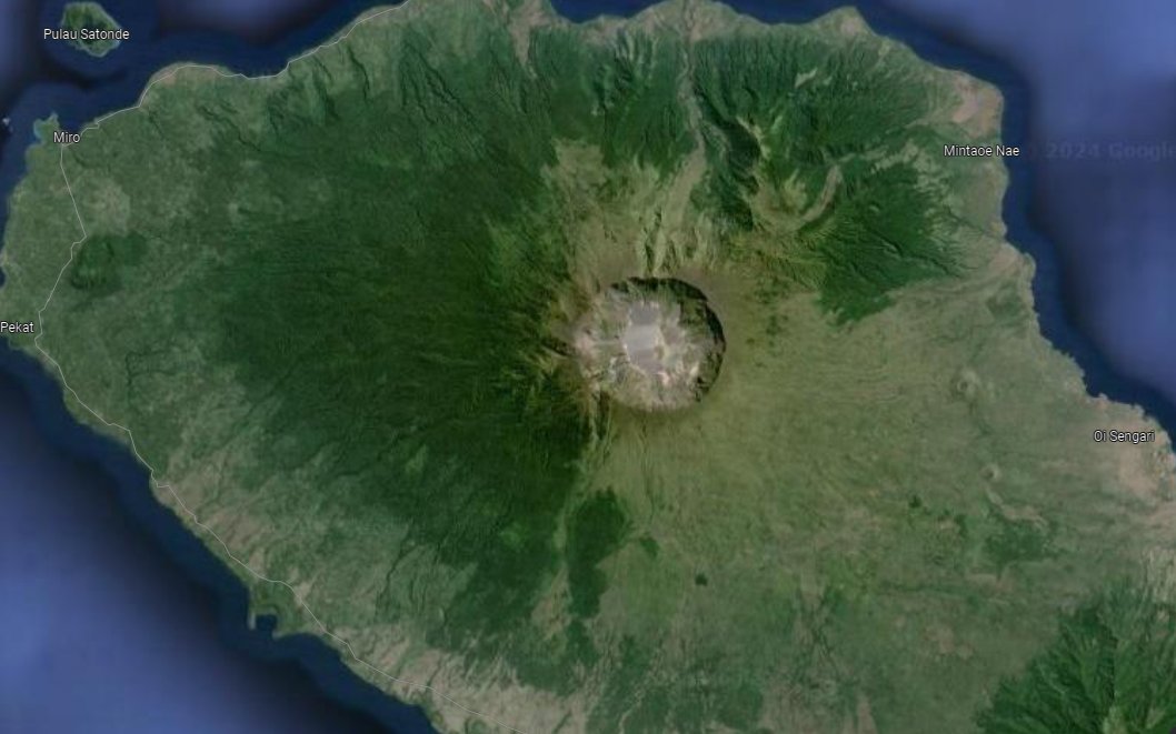 zakiberkata's tweet image. Tambora dan Pesan Mitigasi Leluhur
- Thread -

Di lahan subur kaki gunung api tidur setinggi 4300 mdpl, masyarakat dari 3 kerajaan ( Tambora, Pekat dan Sanggar ) hidup berdampingan dengan salah satu gunung tertinggi di Indonesia pada masanya itu.

Saking menjulangnya, pelaut…