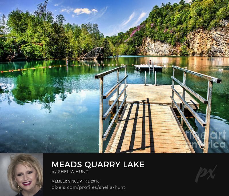 Knoxville's Mead Quarry Lake shown here in 2018. The massive rock wall collapsed on Sunday! See the 'before' photo at---> buff.ly/454PBcI #KnoxvilleTN #MeadsQuarry #MeadsQuarryLake #KnoxvilleTennessee #Tennessee #SheliaHuntPhotography #BuyIntoArt