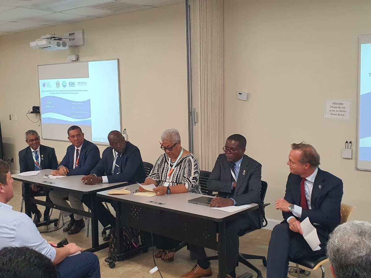 🏝️#SIDS4

Together w/ Antigua & Barbuda, @AOSISChair, @IRENA through the SIDS Lighthouses Initiative hosted a side event in St. John's, Antigua. 

🎯Transforming SIDS Economies through #EnergyTransition & Climate Action towards Prosperity, Resilience & #Sustainable Development