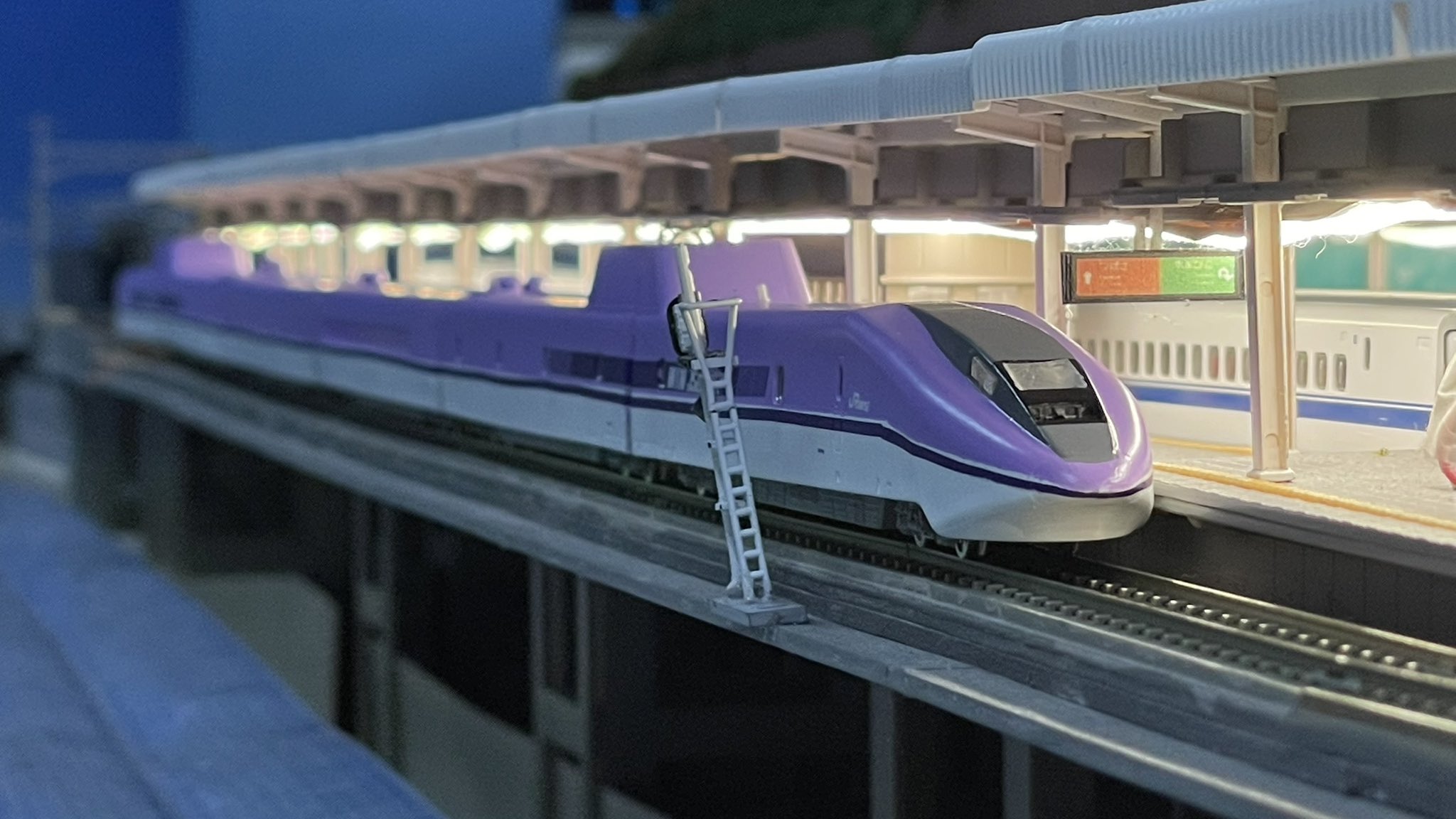 ラスト1個！新幹線 電車 ピンズ コレクション レア 額入り 京商1/64ビーズコレクション Vspec・リーボック・HKS・タイサン