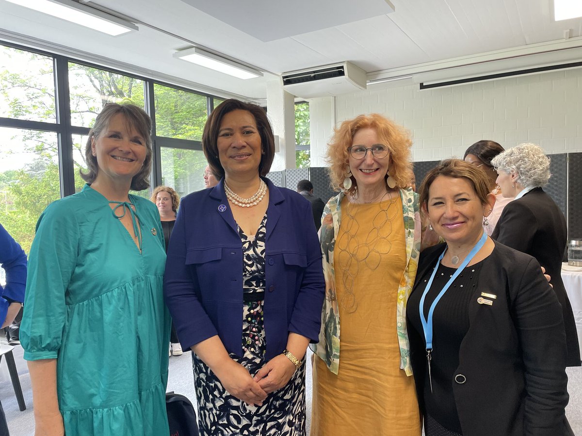 As we near end of reporting for  #SOWN2025 so many discussions & collaborations at #WHA77 @WHO  as usual @ICNurses  and WHO CNO @AfuhaAmelia  opportunities to connect and plan @world_midwives (ICM) @Jhpiego @amandafehn @JimC_HRH @ICM_CE @Erica_BurtonRN @TorresOyarzo @UTSEngage