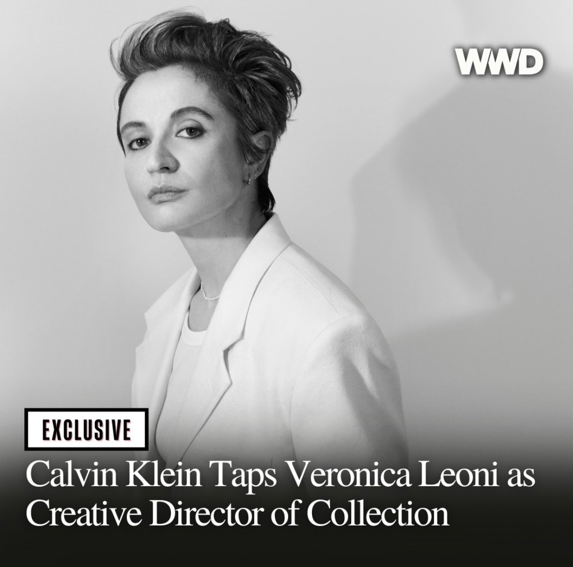 Calvin Klein จะคัมแบครันเวย์ในปี 2025 

PVH Corp. ประกาศแต่งตั้ง Veronica Leoni เป็น Creative Director of Collection คนใหม่ของ Calvin Klein เป็นสัญญาณการกลับมาสู่ Runway ของ CK ในปี 2025 คอลเลคชั่นจะรวมถึงเสื้อผ้าผู้หญิง เสื้อผ้าผู้ชาย Underwear และ Accessories