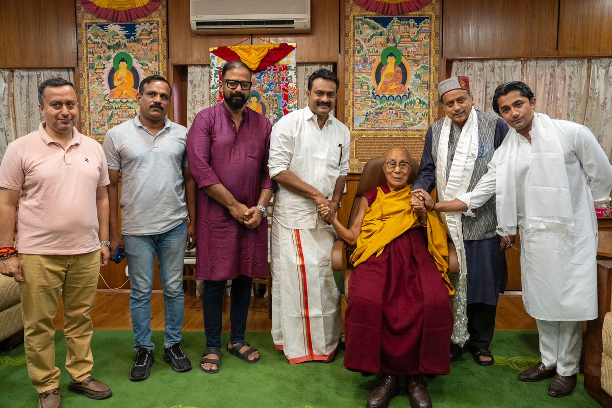 His Holiness the 14th Dalai Lama met with Shri Shashi Tharoor ji, Member of Parliament, former Union Minister of State for External Affairs and former Under Secretary General of the UN.