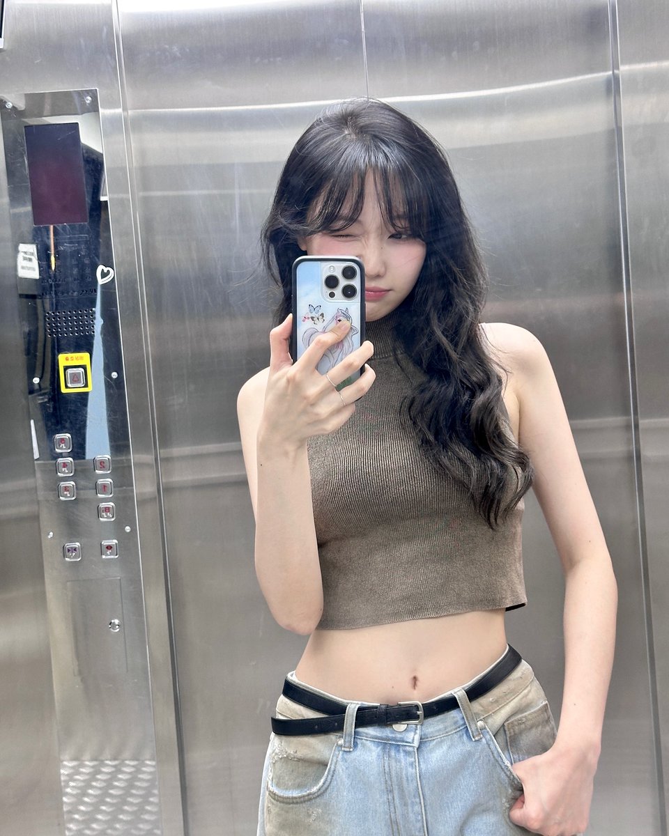 zzzlovelyz's tweet photo. 240530 lovelyz sujeong instagram 1-1

혼자 노는거 좋아해

#러블리즈 #류수정 https://t.co/QiVaIaOUV0