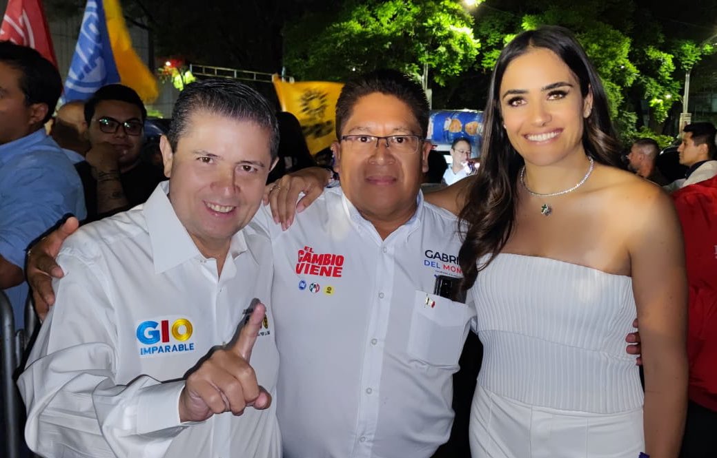 GamoMonte's tweet photo. En el cierre de campaña de @STaboadaMx 
#UnidosGanamosTodos https://t.co/oIxehwxTA3