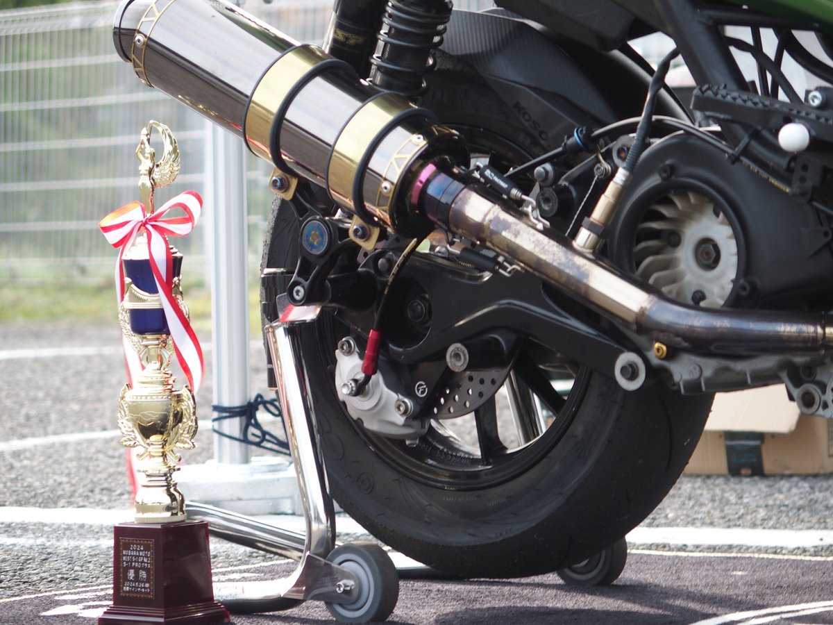 garuda_inc's tweet photo. 5月26日茂原ツインサーキットで行われたS-1 GPにて、
「B-TAS x GARUDA x Frando」がスクータークラスの最高峰[S-1 PRO]クラスにてショウヘイ選手が見事に優勝しました！予選、決勝ともに1位！！
#proshop_btas
#frandobrakesystem
#frando
#garuda
#ビータス
#フランド
#ガルーダ
#s1gp
#シグナス4型 https://t.co/UbfF6EI62l