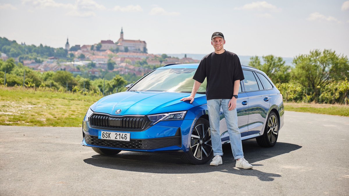 Raphaël Poissonnier from France 3D printed a model of the #SkodaOctavia, securing him victory in a #Skoda contest on the @printablescom platform. His prize-winning photo🏆 led to an exciting test drive of the new Škoda Octavia in South Moravia. 🚗🇨🇿 He appreciated features like